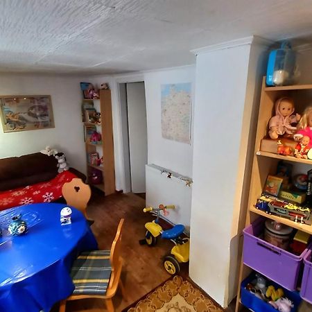 Oldisleben Familienfreundliches Ferienhaus Mit 3 Schlafzimmern מראה חיצוני תמונה