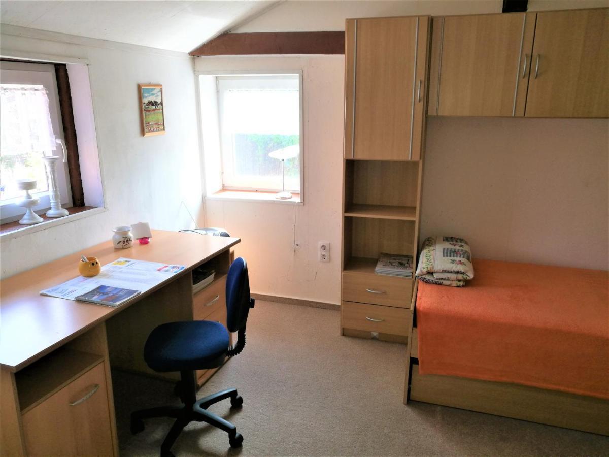 Oldisleben Familienfreundliches Ferienhaus Mit 3 Schlafzimmern מראה חיצוני תמונה